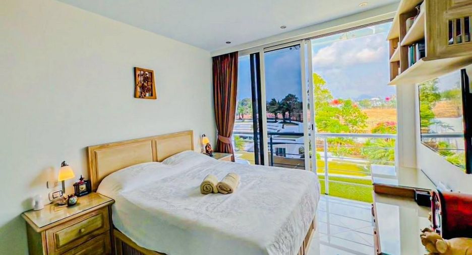 Condo en venta de 3 habitaciones en Sattahip, Chonburi