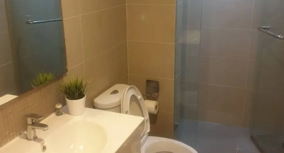 For rent 2 bedrooms condo in Watthana, Bangkok