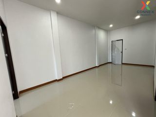 For sale 2 bed townhouse in Mueang Phitsanulok, Phitsanulok
