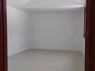 For sale 5 Beds townhouse in Sam Phran, Nakhon Pathom