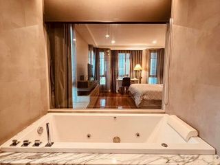 For rent 1 bed office in Khlong Toei, Bangkok