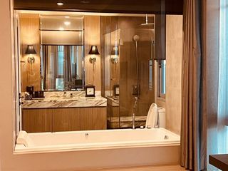 For rent 1 bed office in Khlong Toei, Bangkok