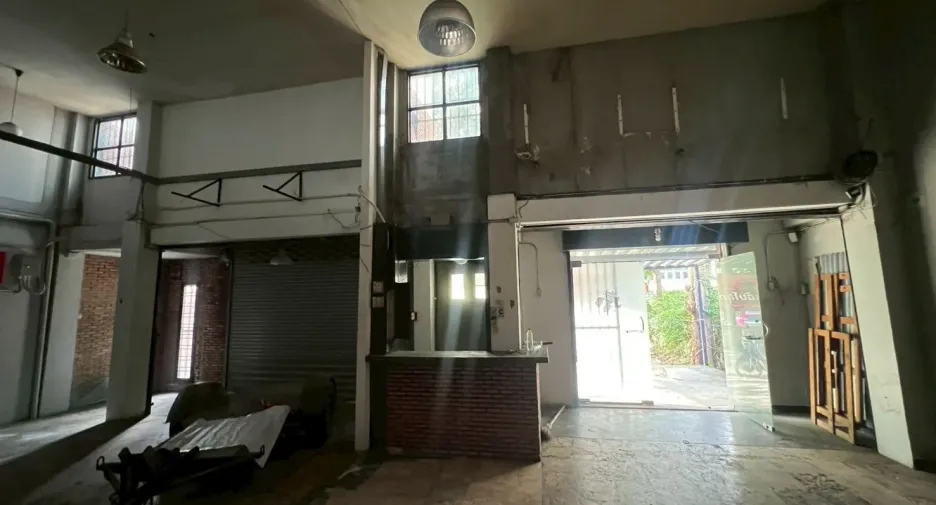 For rent retail Space in Phra Khanong, Bangkok
