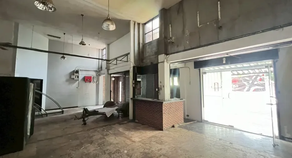 For rent retail Space in Phra Khanong, Bangkok