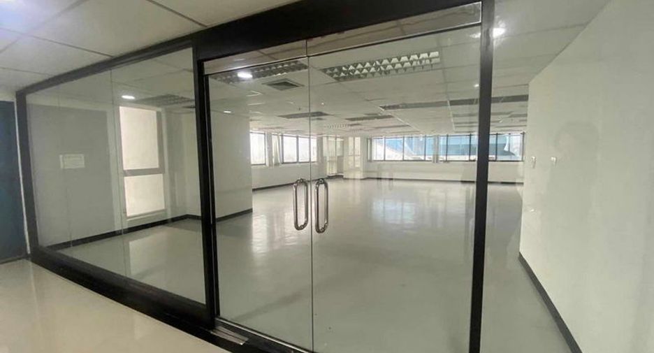 For rent and for sale 1 bed office in Phaya Thai, Bangkok