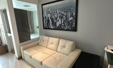 For sale 1 bed condo in Huai Khwang, Bangkok