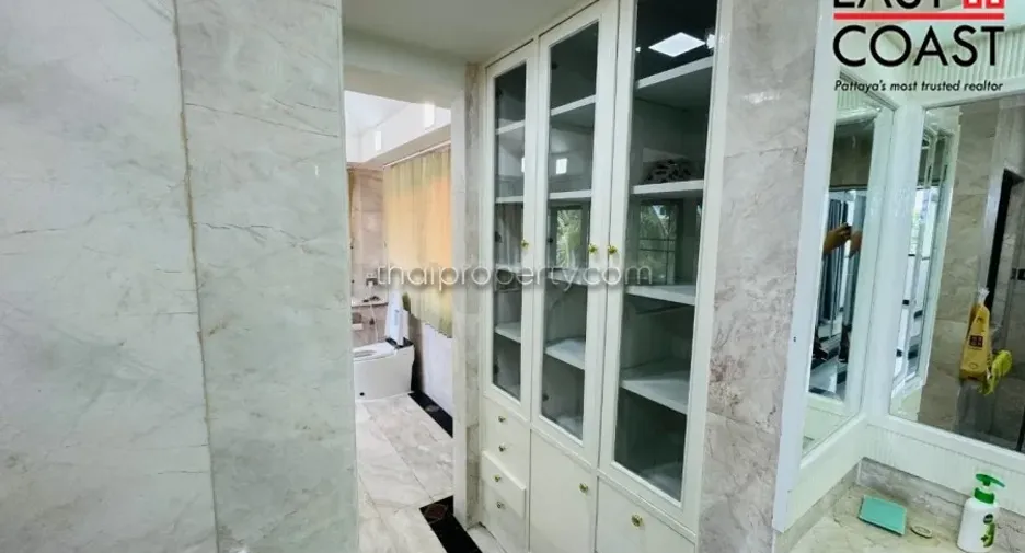 For rent and for sale 8 bedrooms house in Bang Lamung, Chonburi