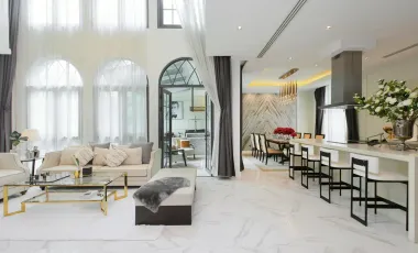 For sale 4 bedrooms house in Watthana, Bangkok