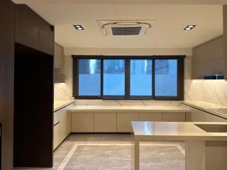 出售 3 卧室 公寓 在 Khlong Toei, 曼谷