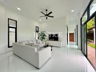 For sale and for rent 4 bedrooms house in Bang Lamung, Chonburi