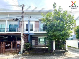 For sale 3 bed townhouse in Lam Luk Ka, Pathum Thani