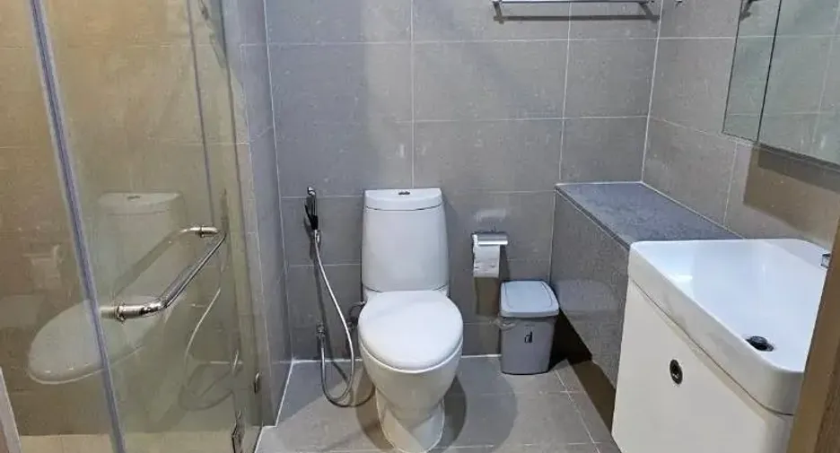 For rent and for sale 1 bed condo in Pathum Wan, Bangkok
