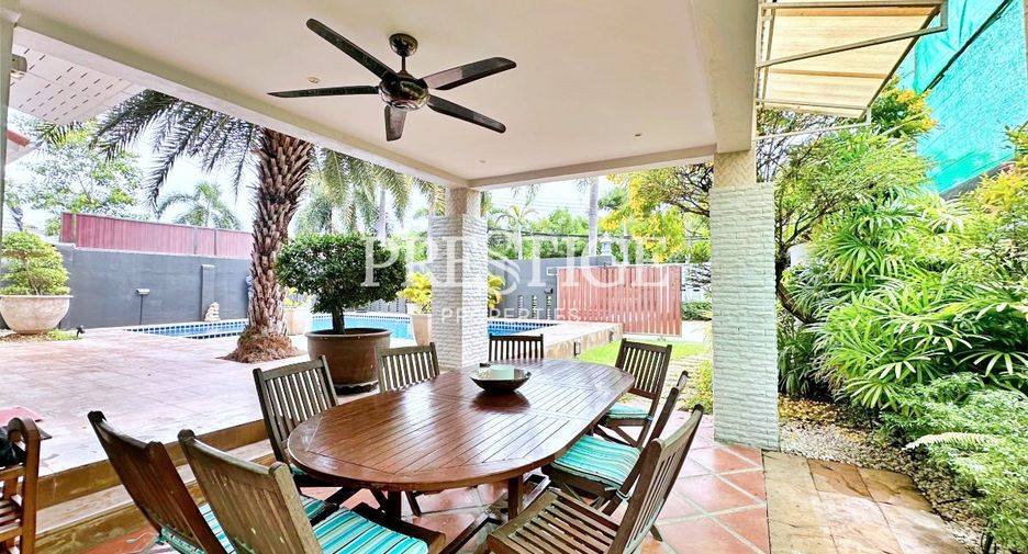 For sale 4 bedrooms house in Bang Lamung, Chonburi