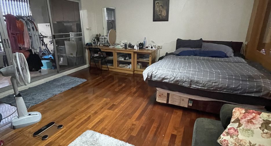 For sale スタジオ condo in Watthana, Bangkok