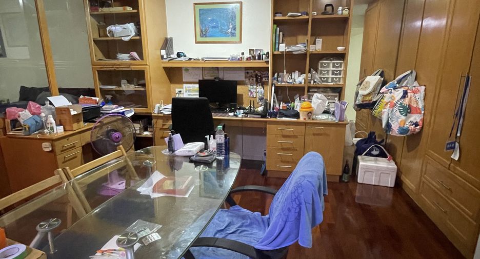 For sale スタジオ condo in Watthana, Bangkok