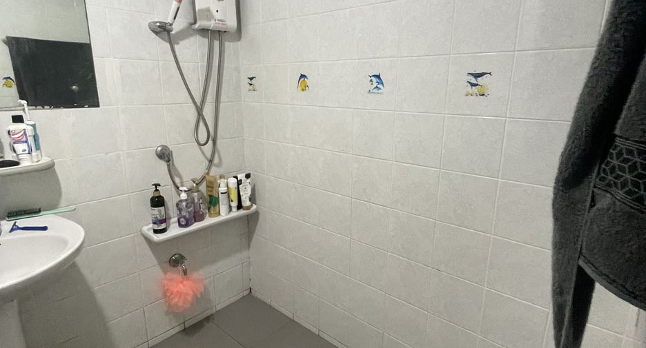 For sale スタジオ condo in Watthana, Bangkok