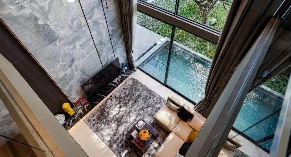 For sale 3 Beds house in Huai Khwang, Bangkok
