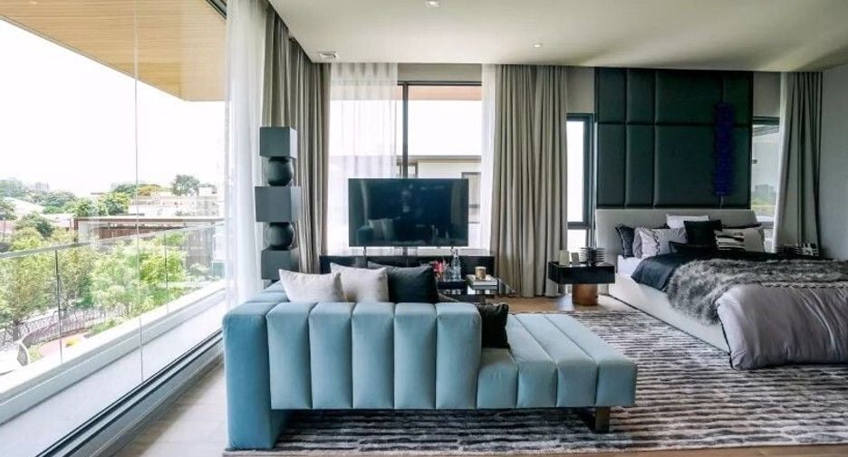 For sale 3 Beds house in Huai Khwang, Bangkok