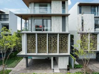For sale 3 Beds house in Huai Khwang, Bangkok