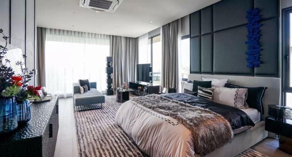 For sale 3 Beds house in Huai Khwang, Bangkok