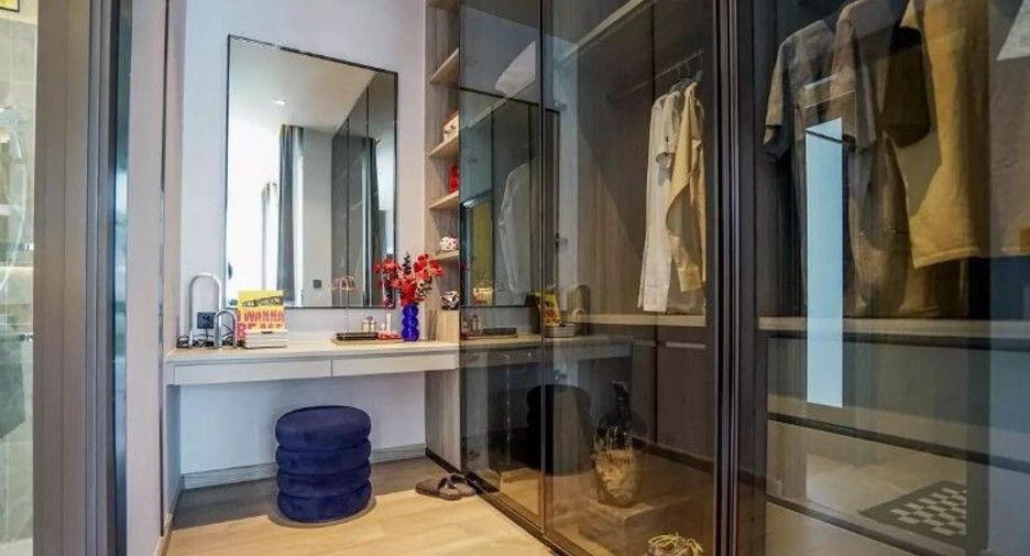 For sale 3 Beds house in Huai Khwang, Bangkok