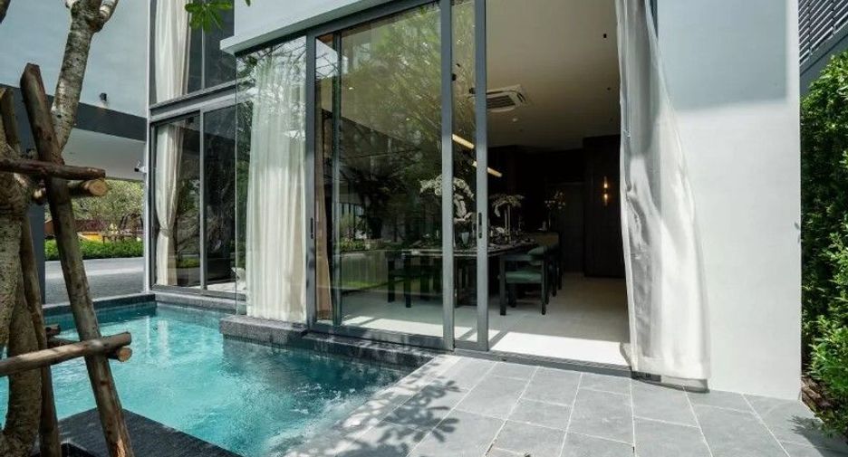 For sale 4 Beds house in Huai Khwang, Bangkok