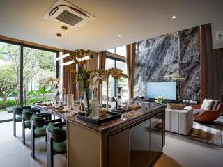 For sale 4 Beds house in Huai Khwang, Bangkok