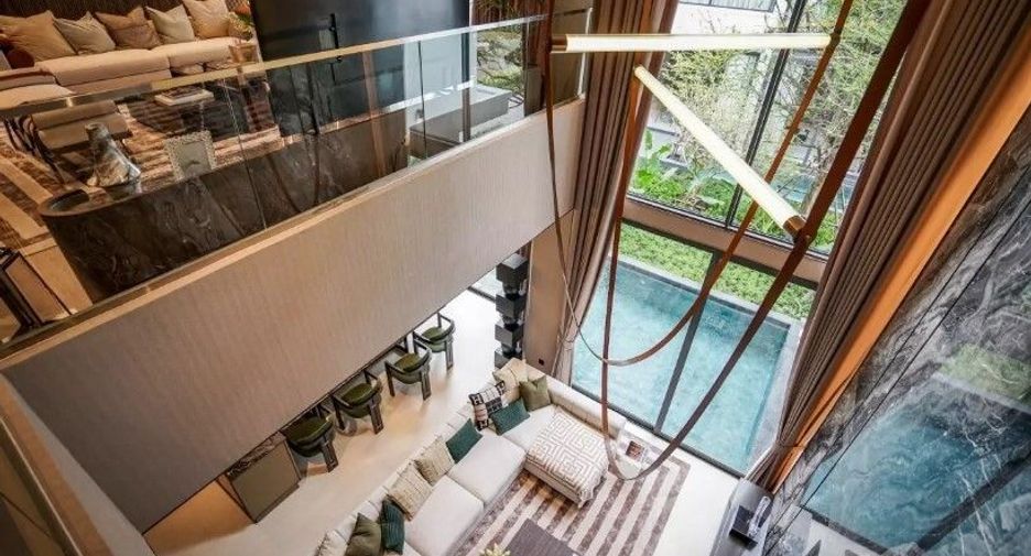 For sale 4 Beds house in Huai Khwang, Bangkok