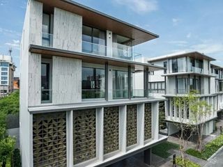 For sale 4 Beds house in Huai Khwang, Bangkok