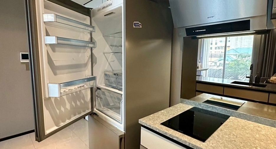 For rent 1 bed condo in Watthana, Bangkok