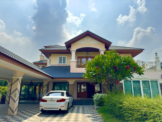 For sale 6 Beds house in Lak Si, Bangkok