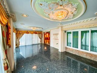 For sale 6 Beds house in Lak Si, Bangkok