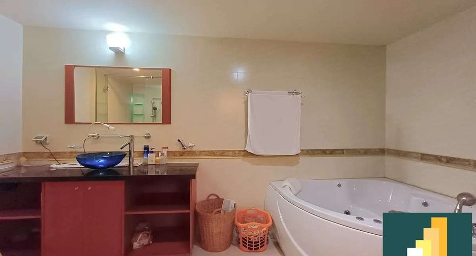 À louer et à vendre 2 chambres condo à Sattahip, Chonburi