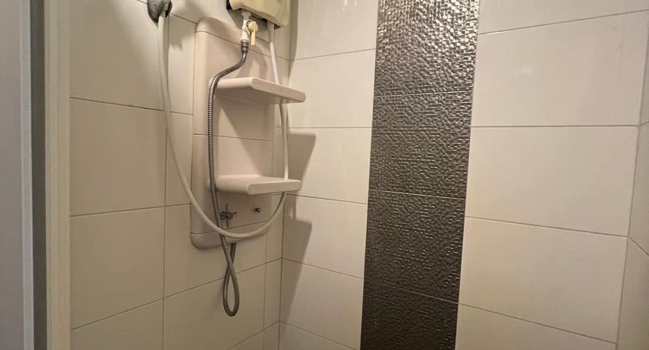 For sale 1 bed condo in Khlong Toei, Bangkok