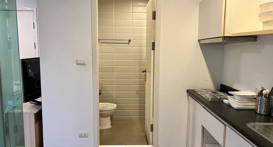 For sale 1 bed condo in Khlong Toei, Bangkok