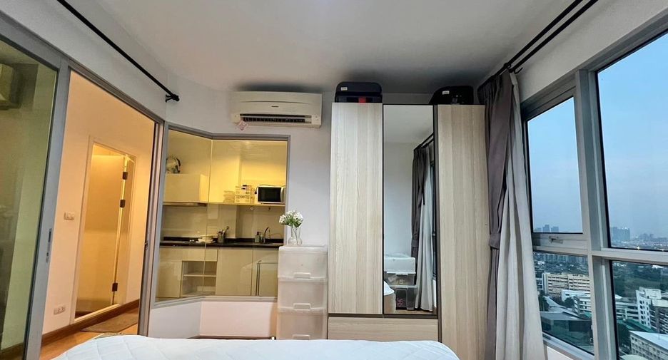 For sale 1 bed condo in Khlong Toei, Bangkok