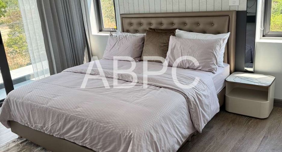 For rent and for sale 4 bedrooms house in Bang Lamung, Chonburi