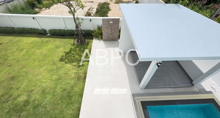 For rent and for sale 4 bedrooms house in Bang Lamung, Chonburi