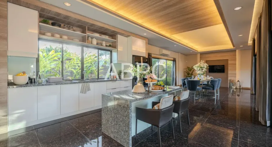 For rent 3 bedrooms house in Huay Yai, Pattaya