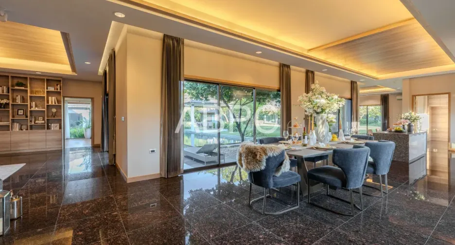 For rent 3 bedrooms house in Huay Yai, Pattaya