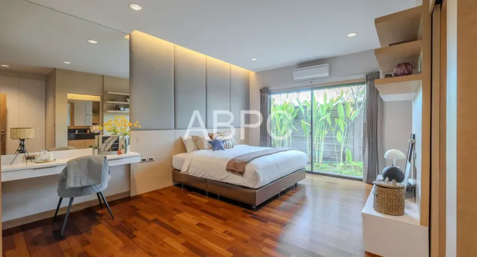 For rent 3 bedrooms house in Huay Yai, Pattaya