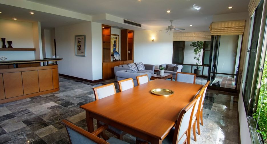 For rent 3 bedrooms condo in Watthana, Bangkok