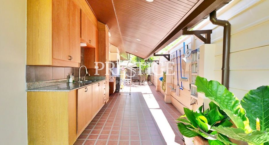 For sale 3 bedrooms house in Huay Yai, Pattaya