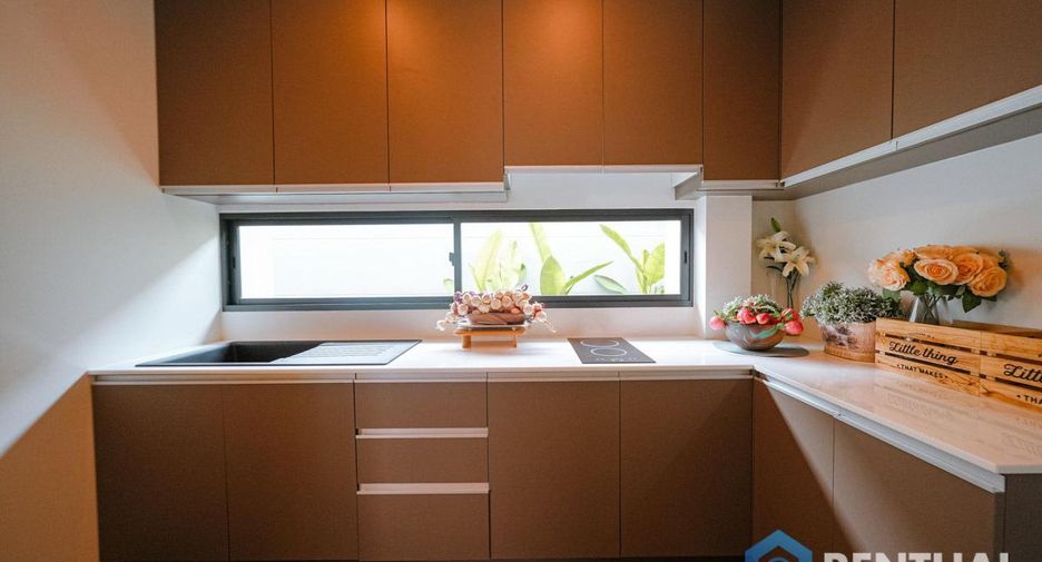 For sale 5 bedrooms villa in Bang Lamung, Chonburi