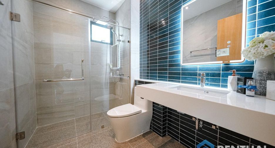 For sale 5 bedrooms villa in Bang Lamung, Chonburi