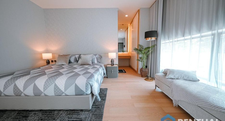 For sale 5 bedrooms villa in Bang Lamung, Chonburi