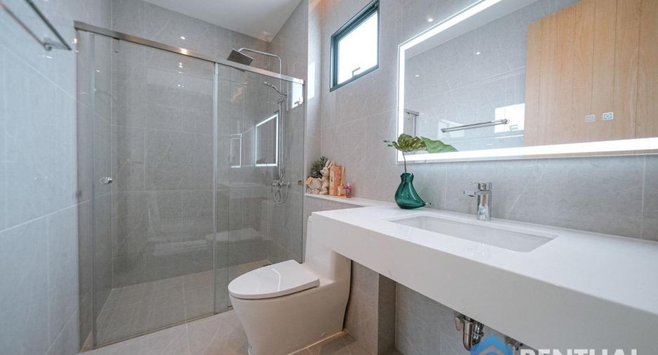 For sale 5 bedrooms villa in Bang Lamung, Chonburi