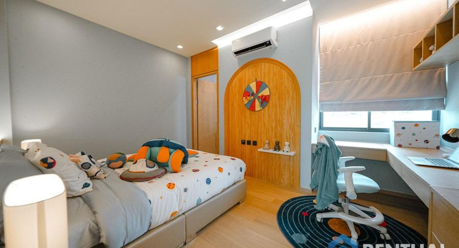 For sale 5 bedrooms villa in Bang Lamung, Chonburi