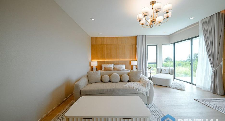 For sale 5 bedrooms villa in Bang Lamung, Chonburi