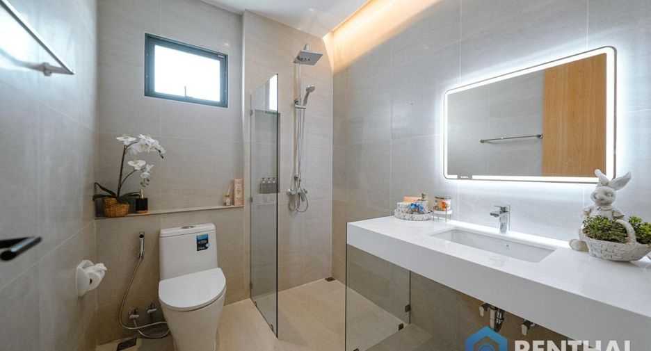 For sale 5 bedrooms villa in Bang Lamung, Chonburi